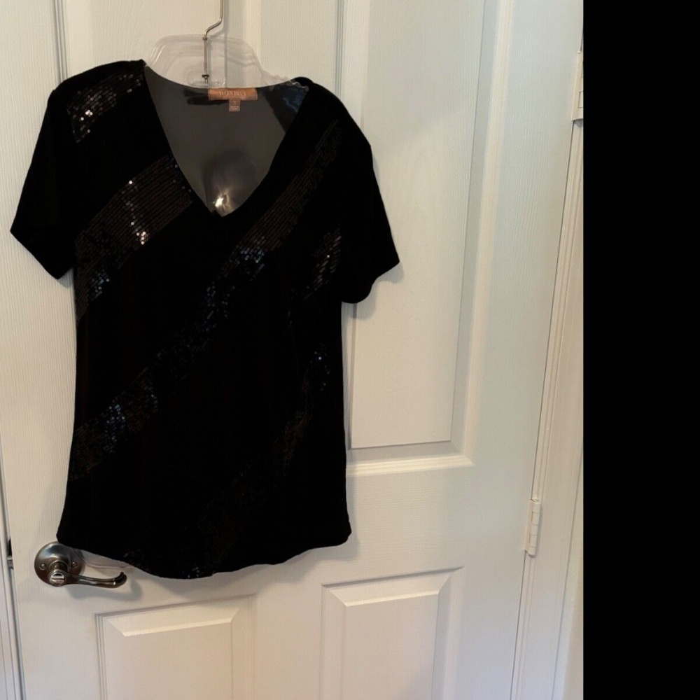 Black Ellen Tracy small sequin short sleeve v neck top